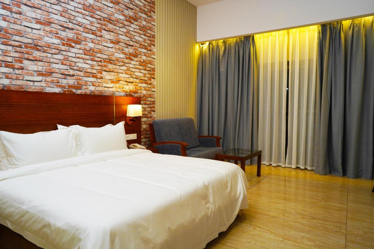 מונאר Elephant Passage מראה חיצוני תמונה A room at the hotel