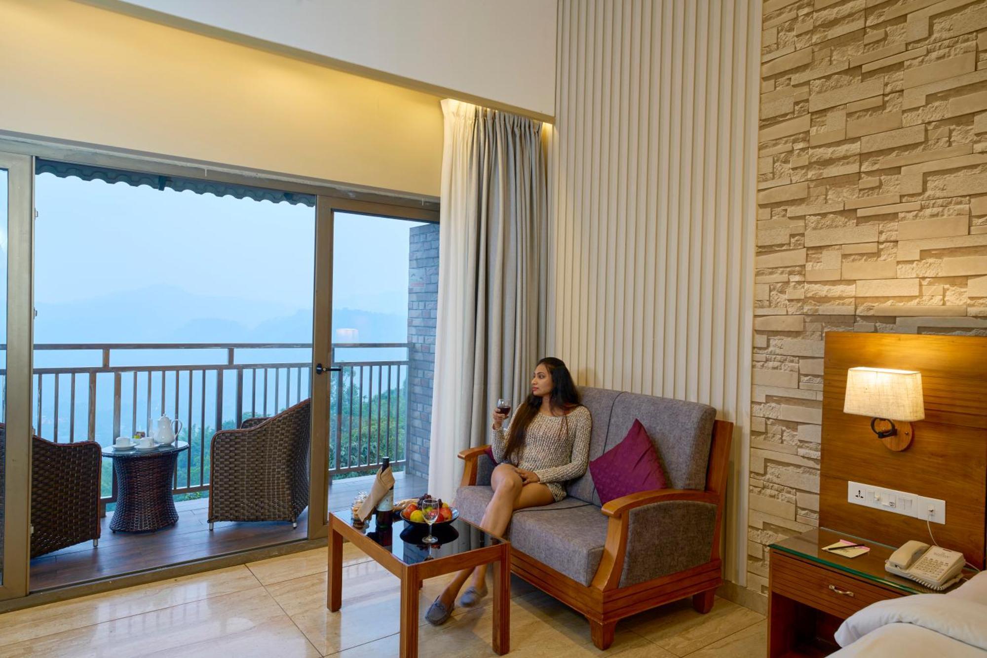 מונאר Elephant Passage מראה חיצוני תמונה A guest room at the resort